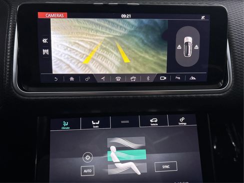 Used 2018 Land Rover Range Rover Velar R-Dynamic SE AWD/4WD image 36