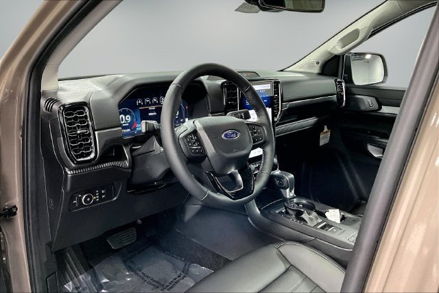 New 2026 Ford Ranger Lariat w/ Black Appearance Package AWD/4WD image 8