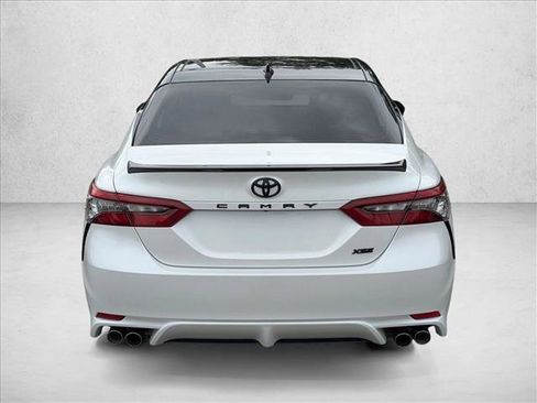 Used 2022 Toyota Camry XSE FWD image 7