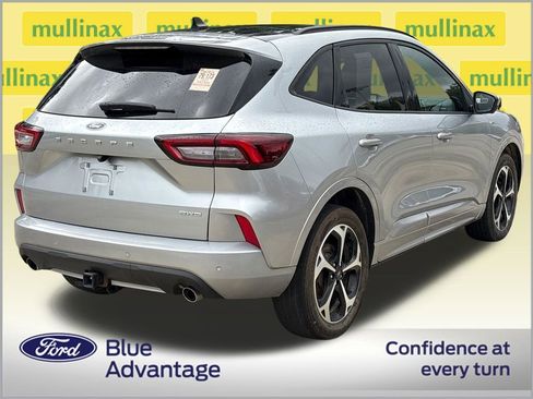 Used 2023 Ford Escape ST-Line Select w/ Tech Pack #2 AWD/4WD image 4