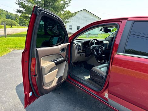 Used 2015 GMC Canyon SLT w/ Driver Alert Package image 21