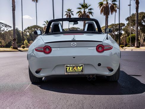 New 2026 MAZDA MX-5 Miata Club w/ Interior Package RWD image 6