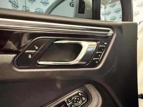 Used 2016 Porsche Macan S AWD/4WD image 15