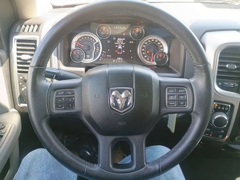 Used 2018 RAM 1500 Big Horn AWD/4WD image 30