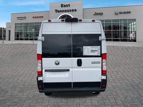 New 2024 RAM ProMaster 2500 w/ Quick Order Package 22G SLT image 4