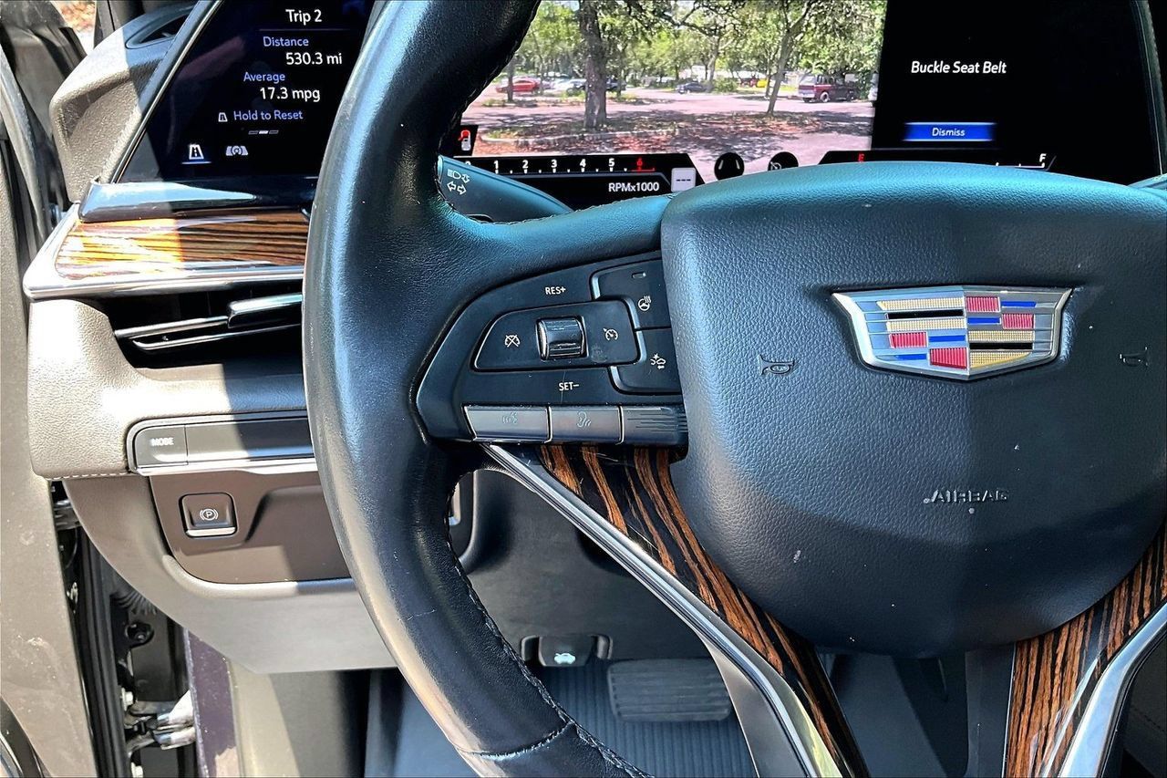 Used 2022 Cadillac Escalade Luxury RWD image 10