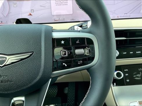 Certified 2026 Genesis GV70 2.5T AWD/4WD image 21