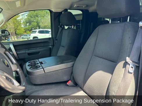 Used 2011 Chevrolet Silverado 1500 LT w/ Texas Edition RWD image 9