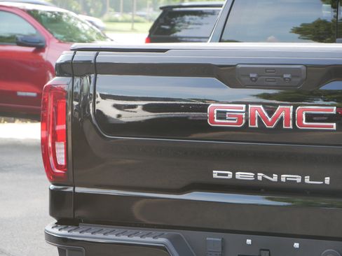 Used 2024 GMC Sierra 1500 Denali w/ Denali Reserve Package image 8