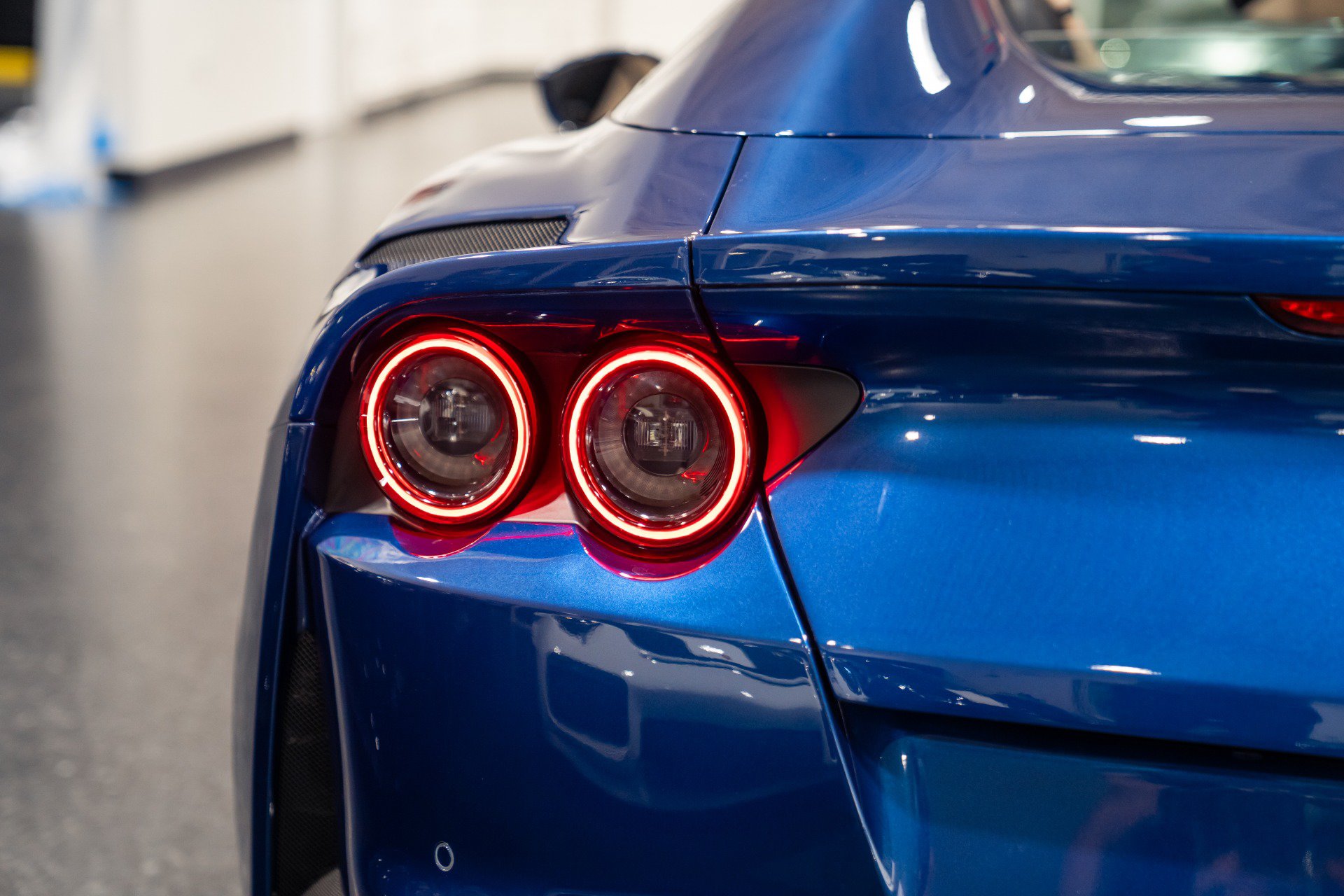Used 2021 Ferrari 812 GTS RWD image 32