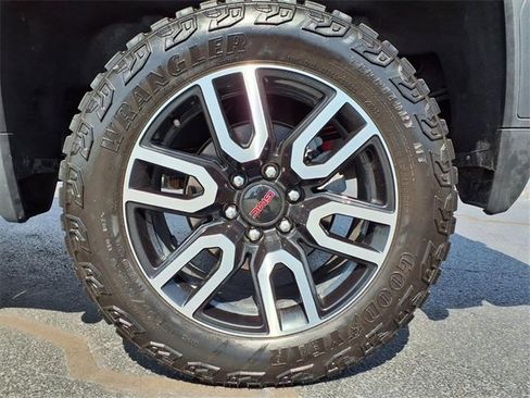 Used 2024 GMC Sierra 1500 AT4 w/ AT4 Premium Package image 42