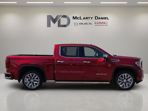 Certified 2024 GMC Sierra 1500 Denali w/ Denali Reserve Package AWD/4WD image 15