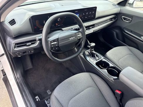Used 2025 Kia K4 FWD image 25