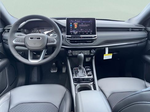 New 2026 Jeep Compass Latitude AWD/4WD image 30
