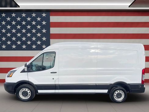 Used 2019 Ford Transit 250 148 Medium Roof image 6