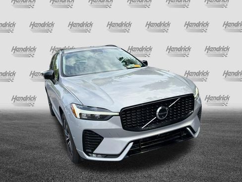 Used 2025 Volvo XC60 B5 Plus AWD/4WD image 3