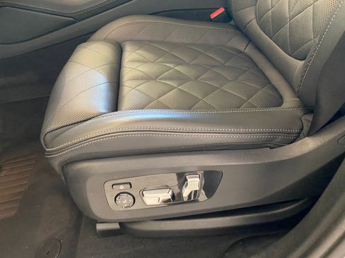 Certified 2025 BMW X6 xDrive40i image 13