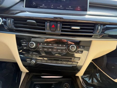 Used 2017 BMW X5 xDrive50i image 16