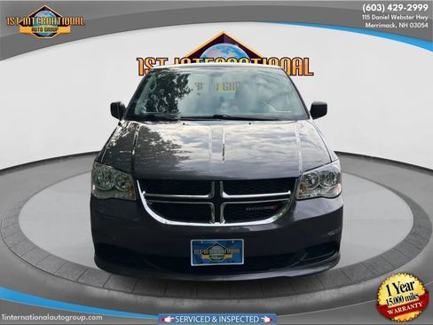 Used 2019 Dodge Grand Caravan SE FWD image 3