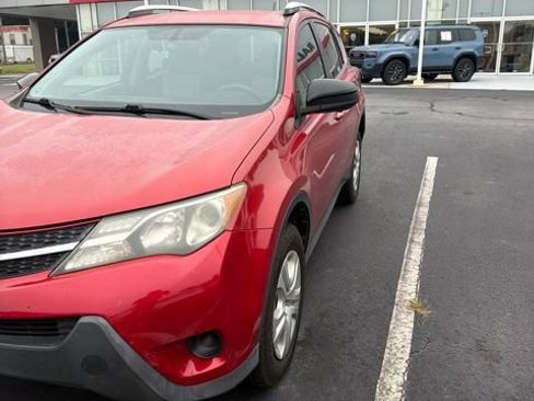 Used 2013 Toyota RAV4 LE FWD image 1