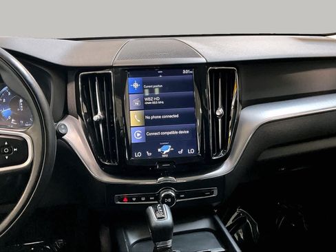 Used 2019 Volvo XC60 T6 Momentum w/ Advanced Package AWD/4WD image 7