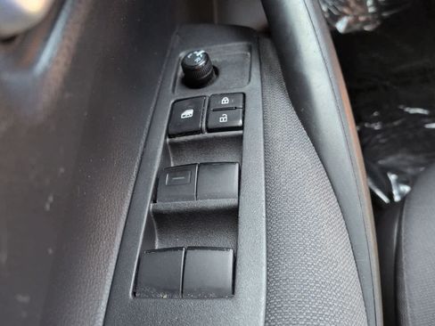 Used 2021 Toyota Corolla LE FWD image 21