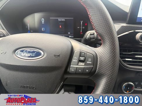 Used 2025 Ford Escape ST-Line AWD/4WD image 25