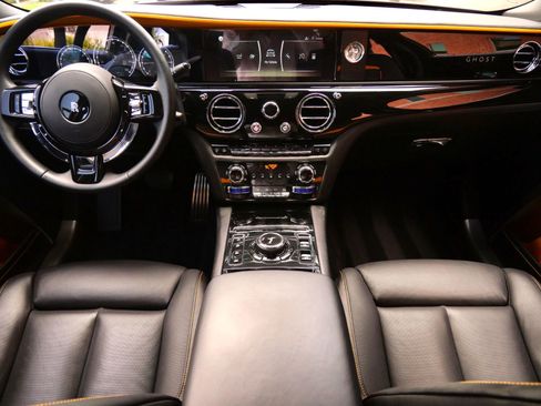 Used 2022 Rolls-Royce Ghost AWD/4WD image 4