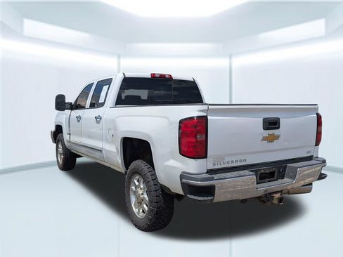 Used 2015 Chevrolet Silverado 2500 LTZ w/ Duramax Plus Package AWD/4WD image 2