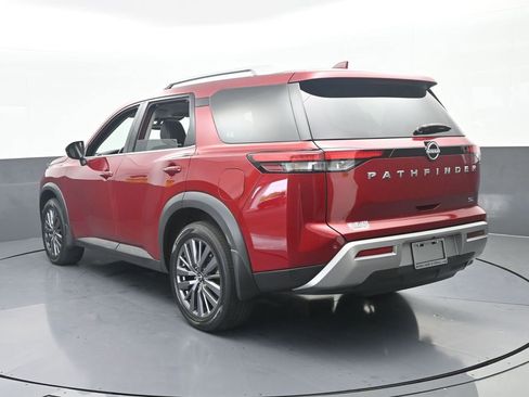 Used 2024 Nissan Pathfinder SL w/ SL Premium Package image 4