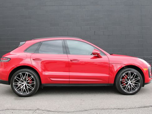 Used 2023 Porsche Macan S image 8