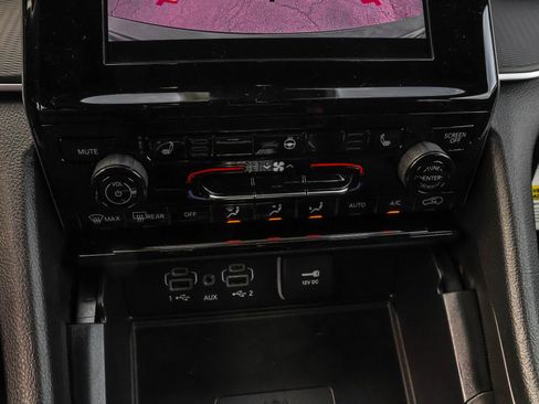 New 2025 Jeep Grand Cherokee Laredo X image 19