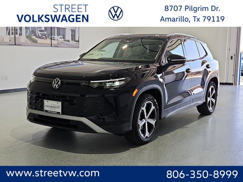 New 2026 Volkswagen Tiguan SE FWD image 1