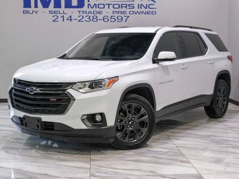 Used 2019 Chevrolet Traverse RS w/ LPO, Floor Liner Package FWD image 3
