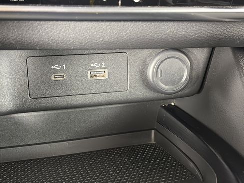 Used 2021 Nissan Rogue SV image 21