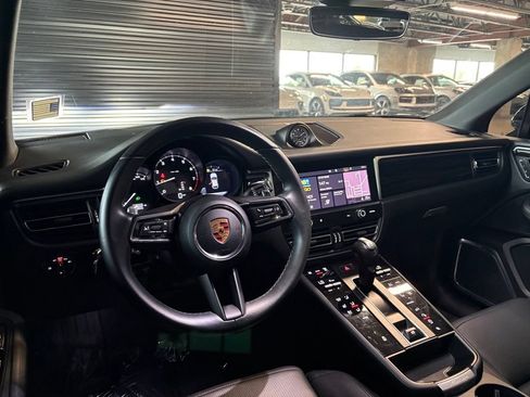 Used 2023 Porsche Macan Turbo AWD/4WD image 13