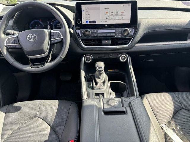 Certified 2024 Toyota Grand Highlander AWD Hybrid image 11