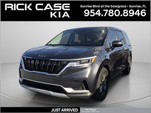 Used 2023 Kia Carnival LX FWD image 1