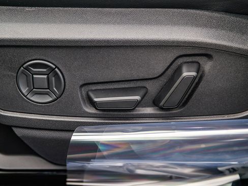 New 2025 Audi SQ5 Premium Plus AWD/4WD image 22