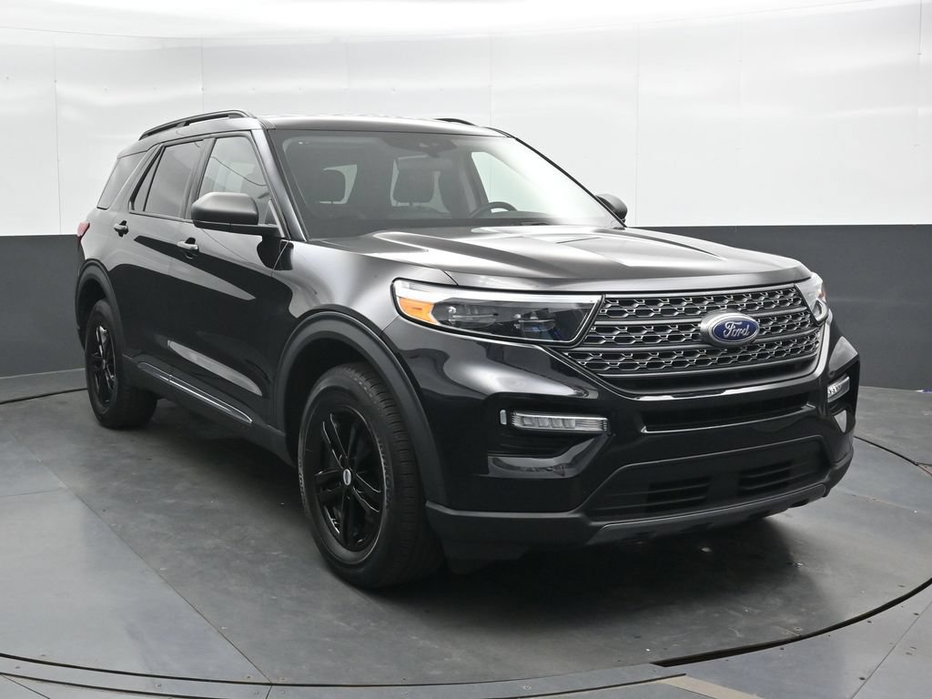 Used 2023 Ford Explorer XLT w/ Equipment Group 202A AWD/4WD image 6