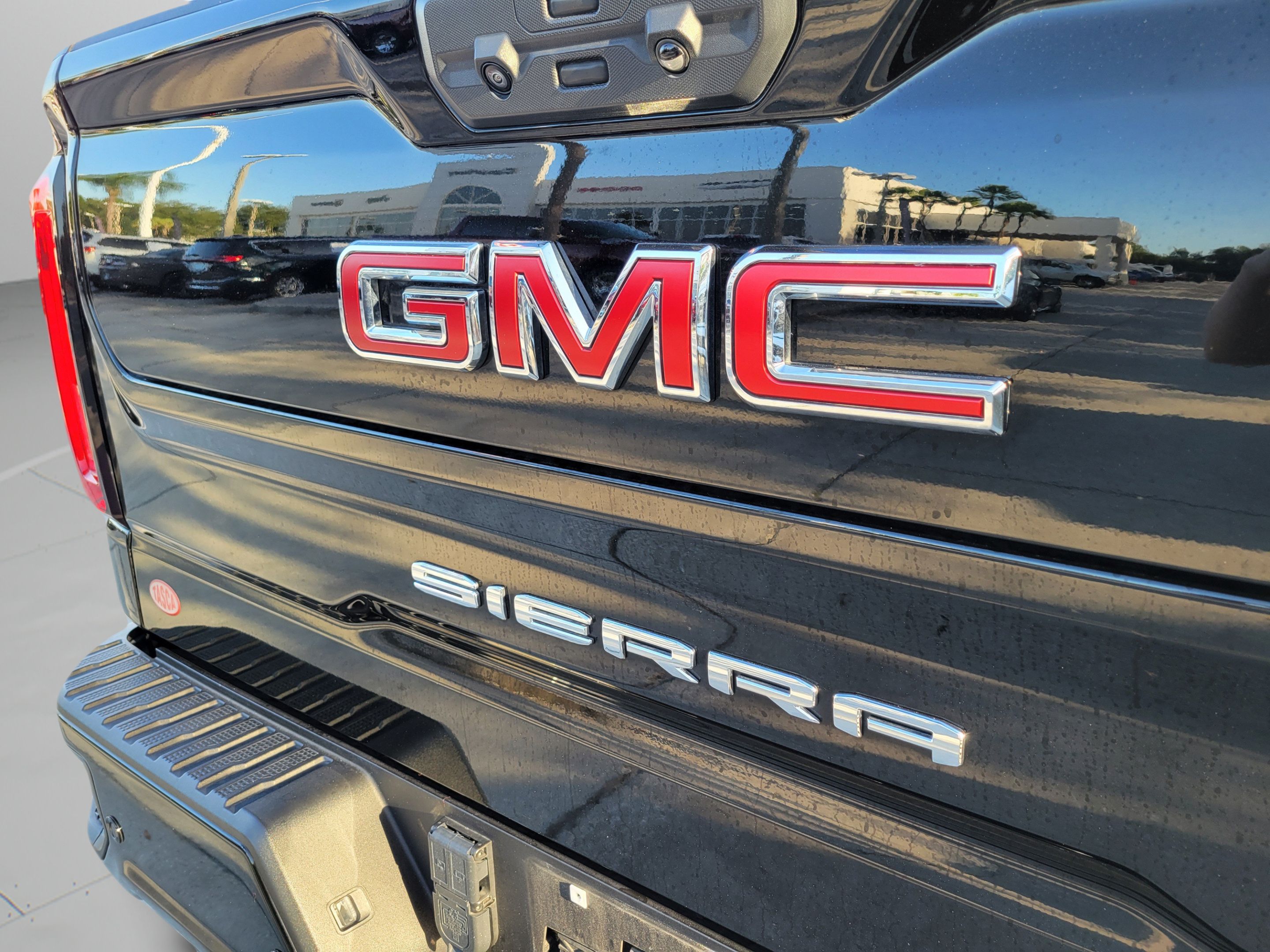Used 2024 GMC Sierra 1500 AT4 w/ Technology Package AWD/4WD image 29