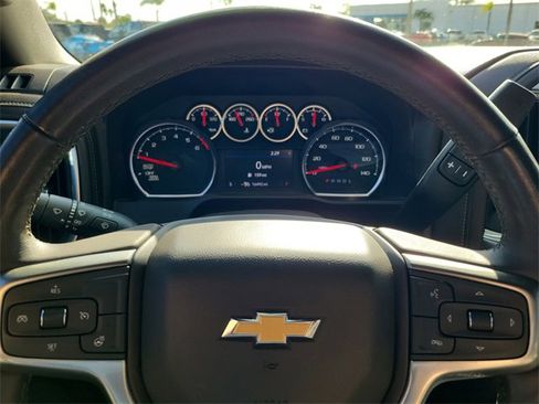 Certified 2022 Chevrolet Silverado 1500 LT w/ Convenience Package II image 20