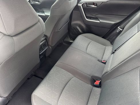 Used 2025 Toyota RAV4 XLE AWD/4WD image 15