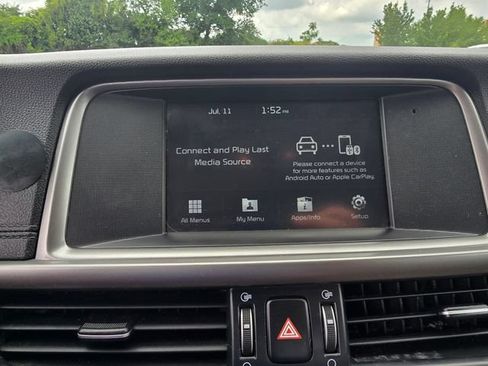 Used 2018 Kia Optima LX FWD image 18