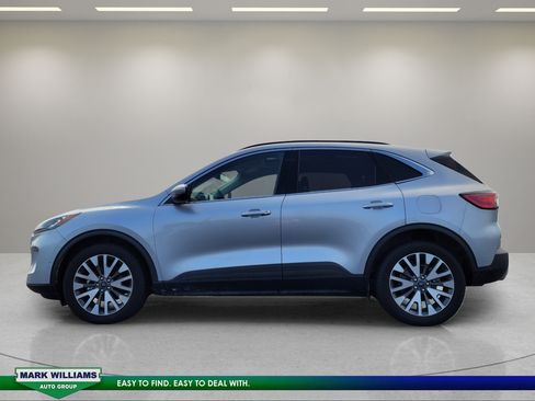 Certified 2020 Ford Escape Titanium AWD/4WD image 7