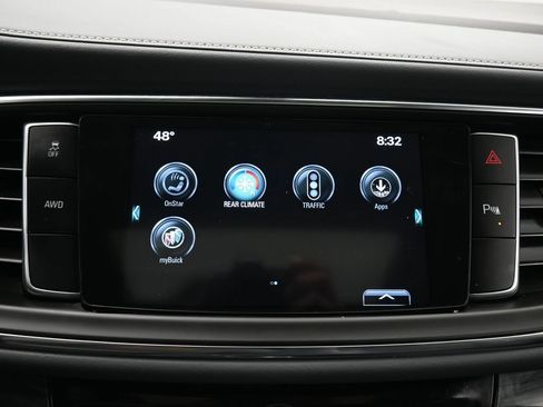Used 2018 Buick Enclave Essence AWD/4WD image 18