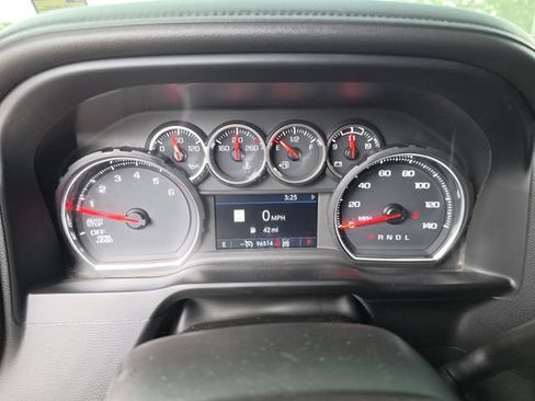 Used 2022 Chevrolet Silverado 1500 LTZ AWD/4WD image 36