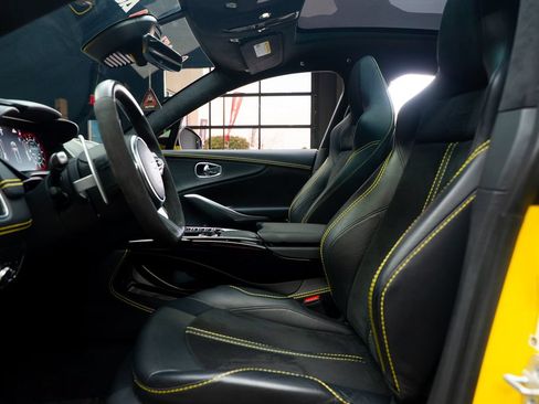 Used 2022 Aston Martin DBX AWD/4WD image 31