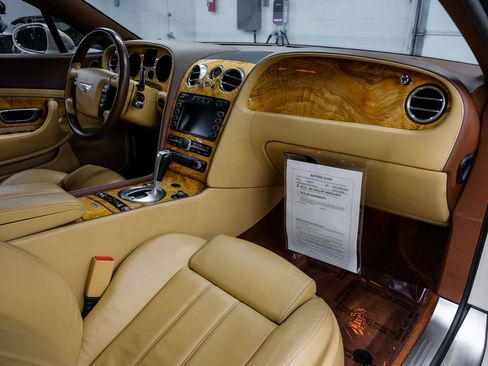 Used 2009 Bentley Continental GT image 21