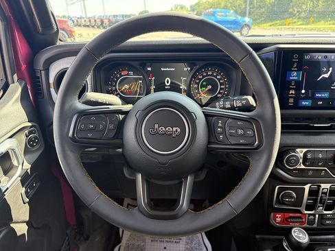 Used 2024 Jeep Wrangler Unlimited Sport AWD/4WD image 24